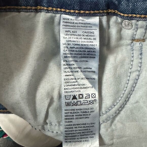 Signature Levi Strauss Heritage High-Rise Distressed Size 10 Fringe Hem - Picture 7 of 9